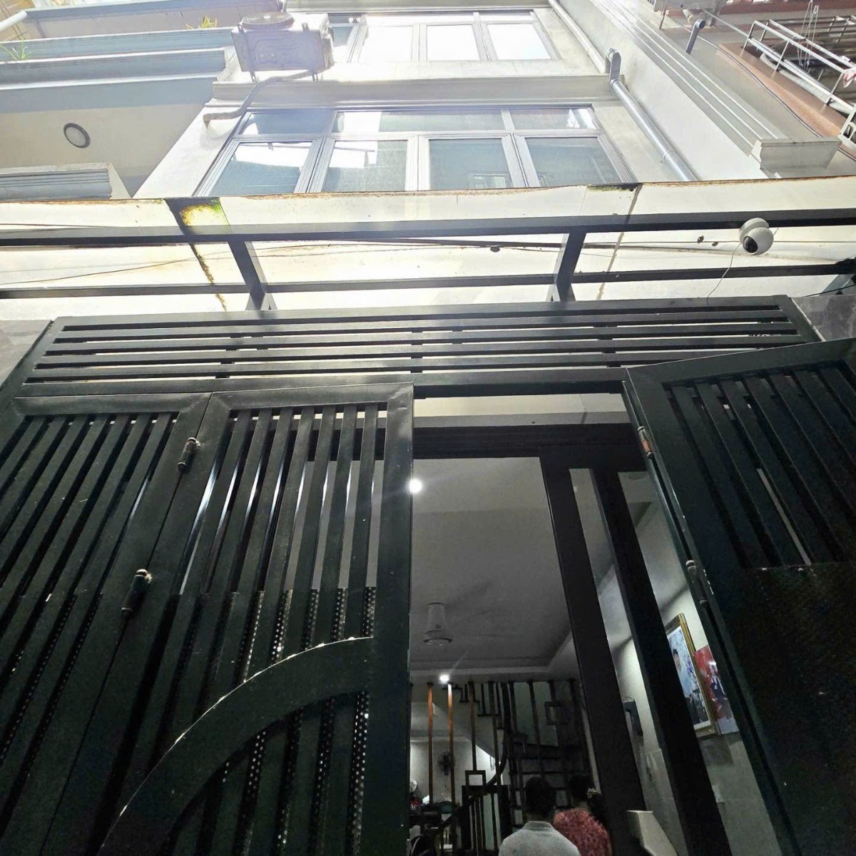 Cần Bán Nhanh Nhà 6 Tầng Trong Ngõ Đê La Thành, Diện Tích Sổ Đỏ 52M2 Cần Bán Nhanh Nhà 6 Tầng Trong Ngõ Đê La Thành, Diện Tích Sổ Đỏ 52M2