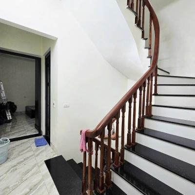 Cần Bán Nhanh Nhà 6 Tầng Trong Ngõ Đê La Thành, Diện Tích Sổ Đỏ 52M2