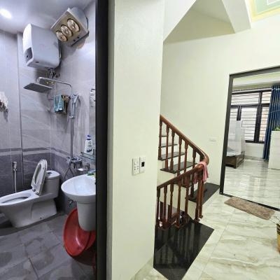 Cần Bán Nhanh Nhà 6 Tầng Trong Ngõ Đê La Thành, Diện Tích Sổ Đỏ 52M2