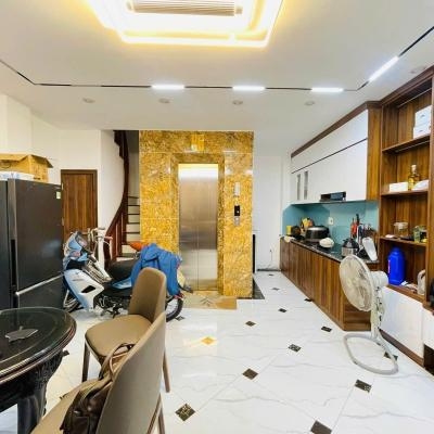 Nhà 6 Tầng, Thang Máy, Văn Chương, Dt Sổ Đỏ 30M2